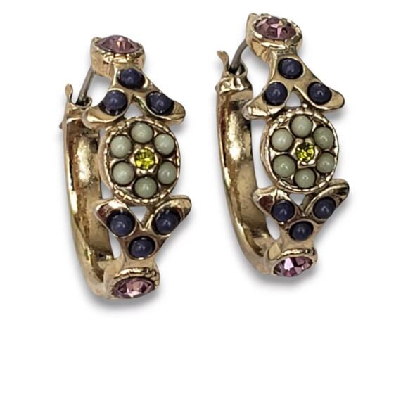 Vtg Floral Design Rhinestone Gold Tone ⅞" Diameter Hoop Earrings Snap Closure - Picture 1 of 16